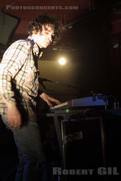 THE WAR ON DRUGS - 2009-02-24 - PARIS - La Maroquinerie - 